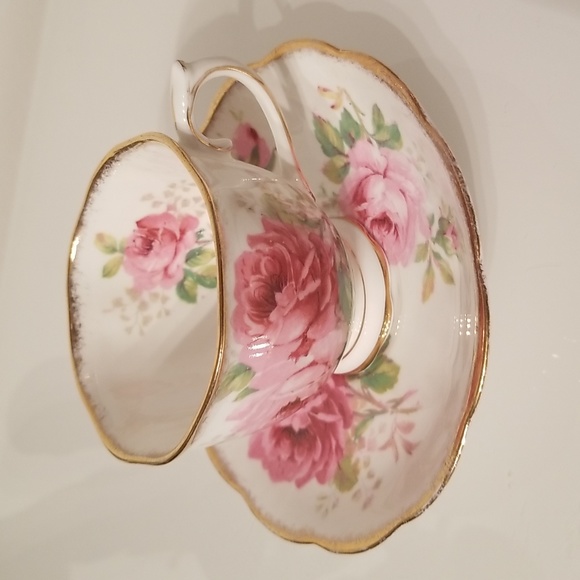 Vintage Royal Albert American Beauty Bone China Teacup & Saucer Set - Picture 1 of 17